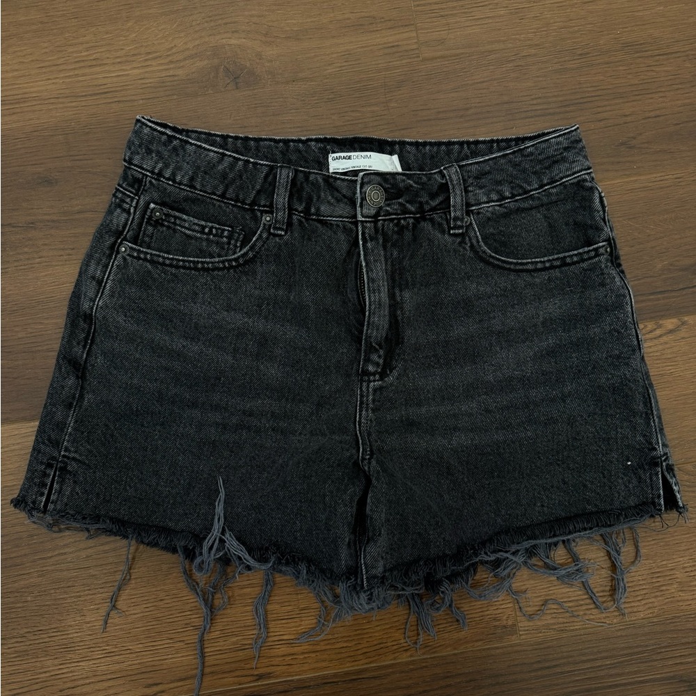 Black Denim Short Vintage/ Vintage Cut-off shorts